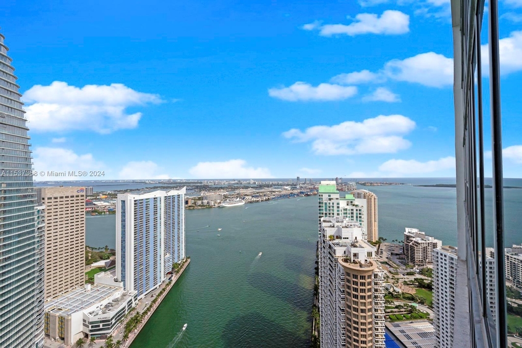 465 Brickell Ave - Photo 3