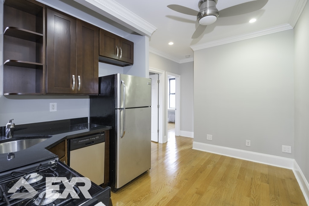 54 Maujer Street - Photo 0