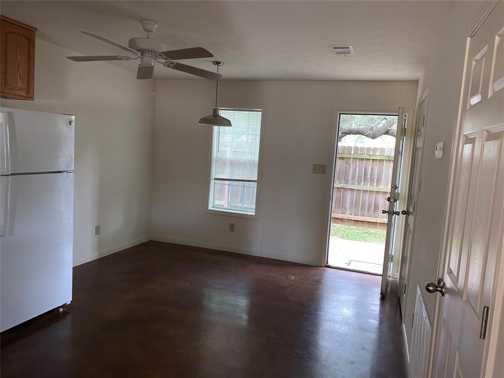 4504 College Main Street - Photo 15