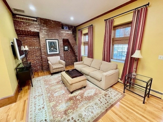 32 Chestnut St - Photo 1