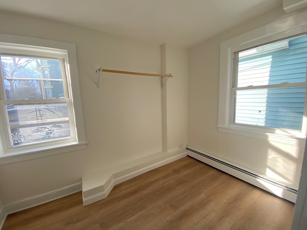 355 Market St - Photo 6