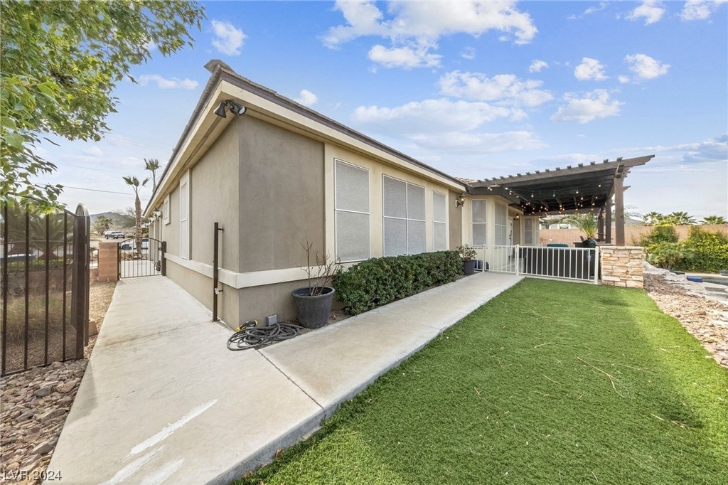 200 W Desert Rose Drive - Photo 65