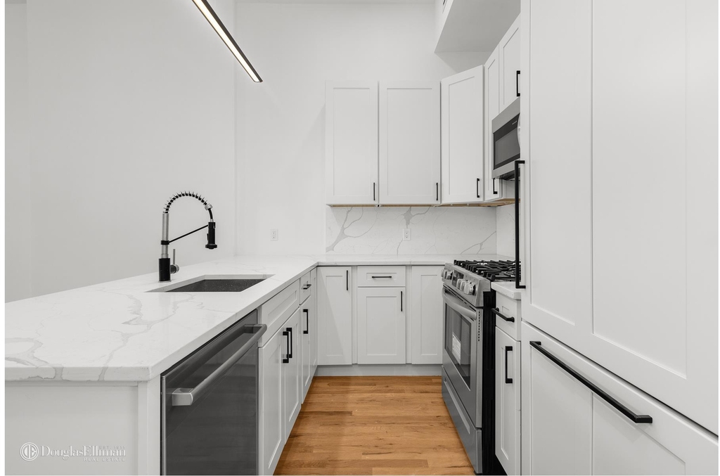 12 W 127th St - Photo 2