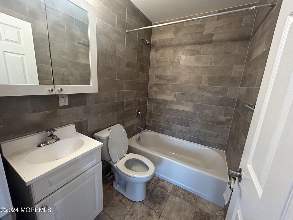 1424 Monmouth Avenue - Photo 9