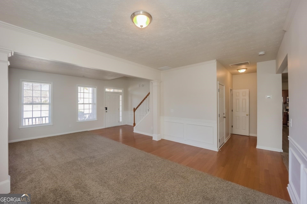 8821 Lakecrest Way - Photo 3