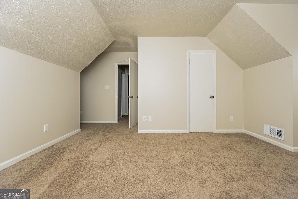 124 Russell Circle - Photo 10