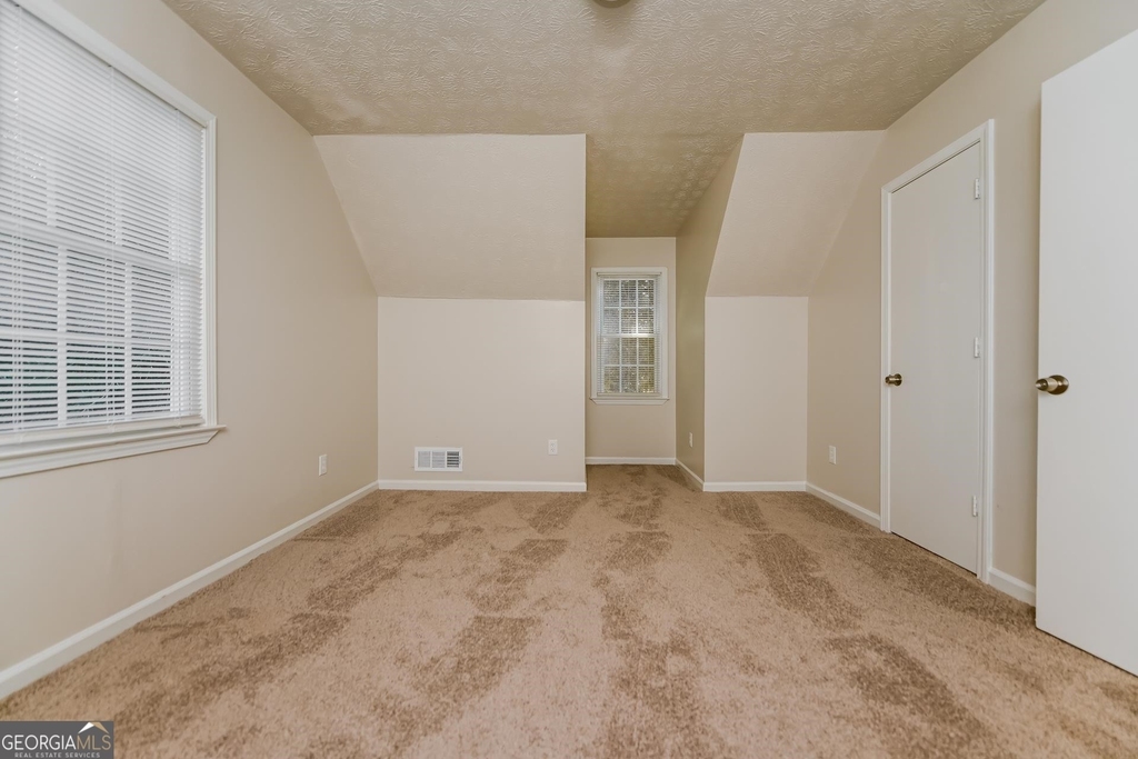 124 Russell Circle - Photo 11