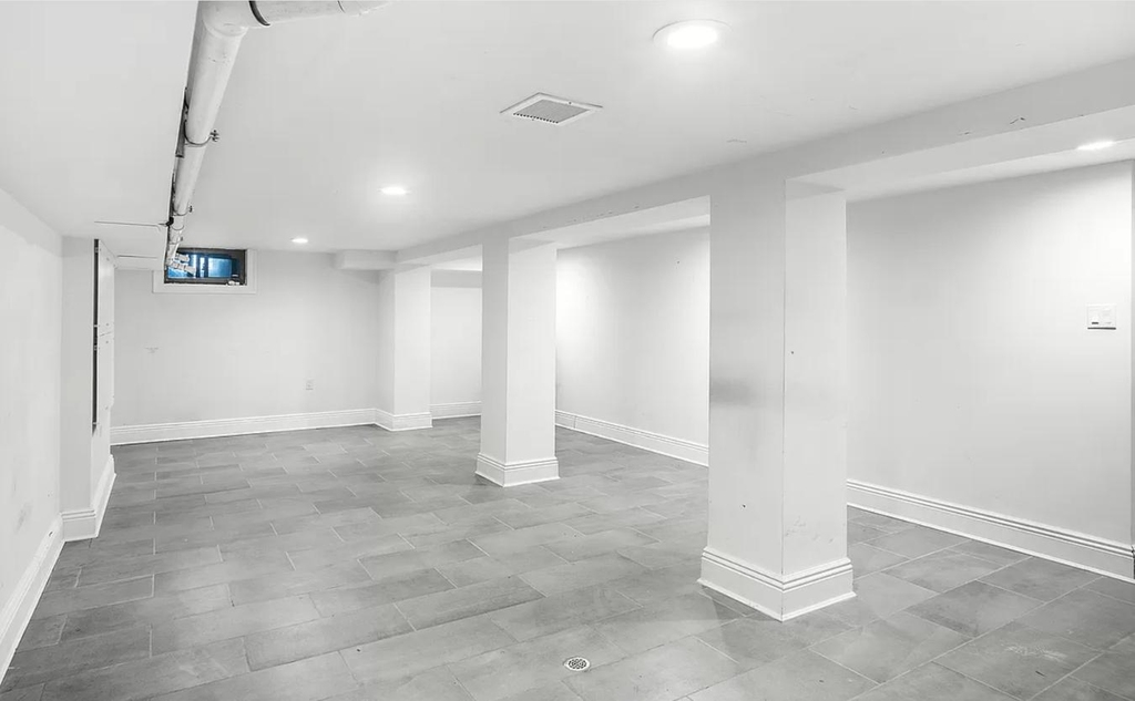 241 Lexington Avenue - Photo 4