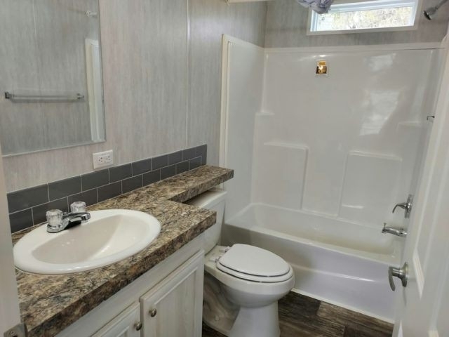 5611 Bayshore Rd - Photo 4