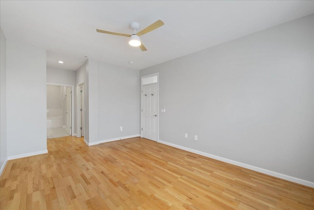 1001 Hillsborough Street - Photo 23