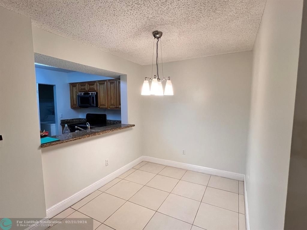 1281 Sw 46th Ave - Photo 1
