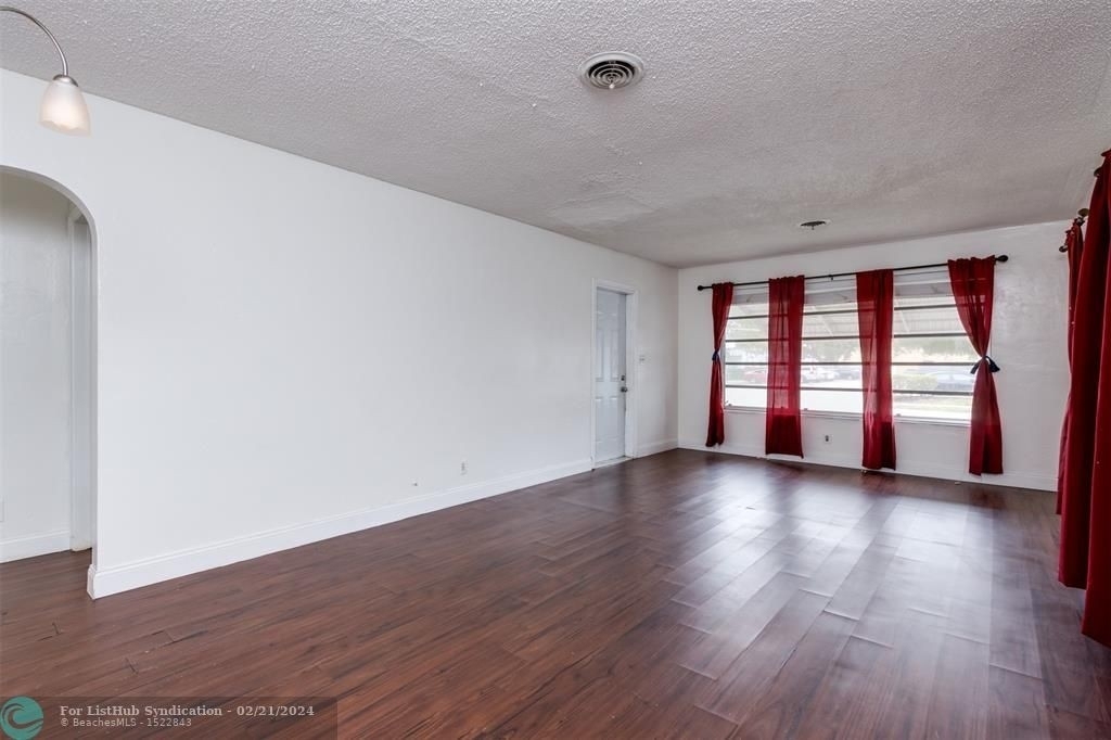 2503 Polk St - Photo 4