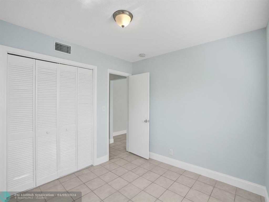 8205 Nw 71st Ave - Photo 10