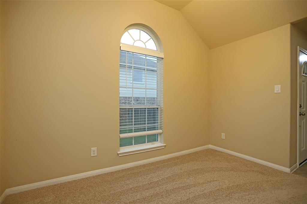 1040 Shadow Glenn Drive - Photo 5