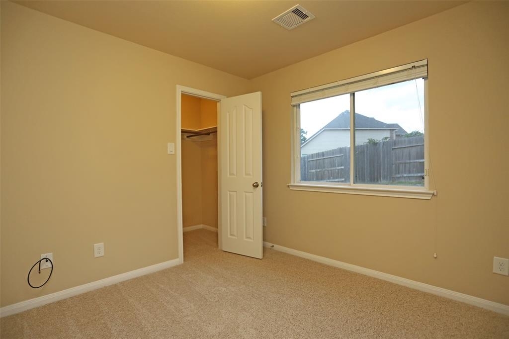 1040 Shadow Glenn Drive - Photo 16