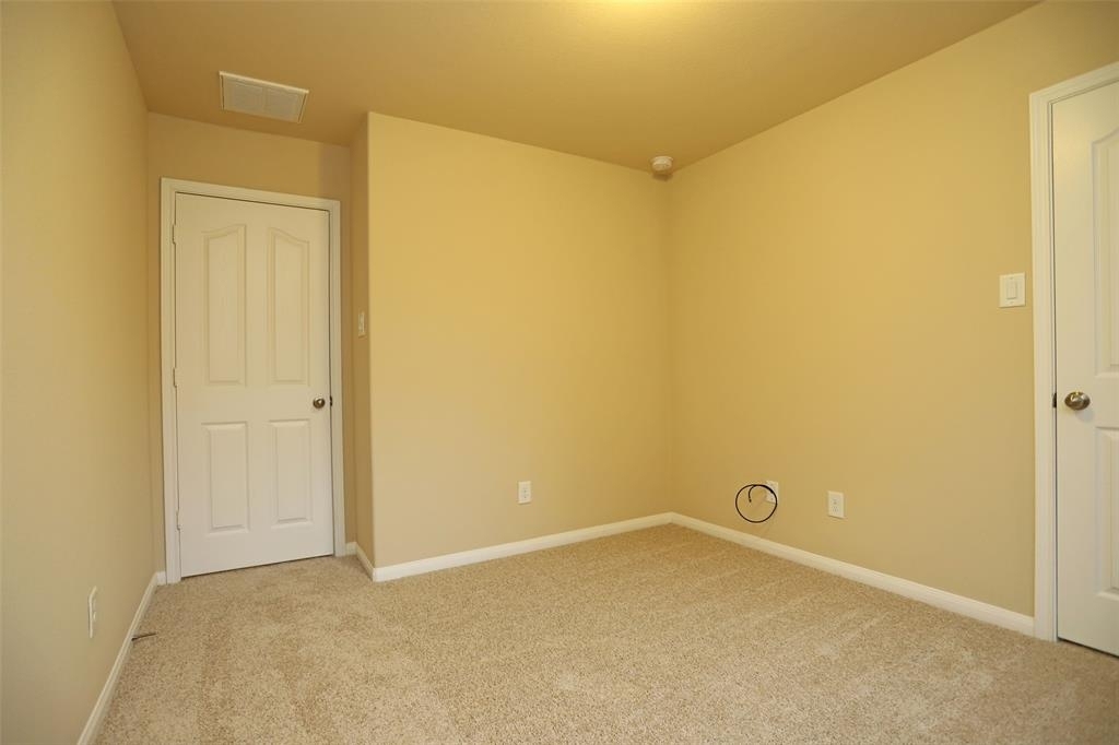 1040 Shadow Glenn Drive - Photo 18