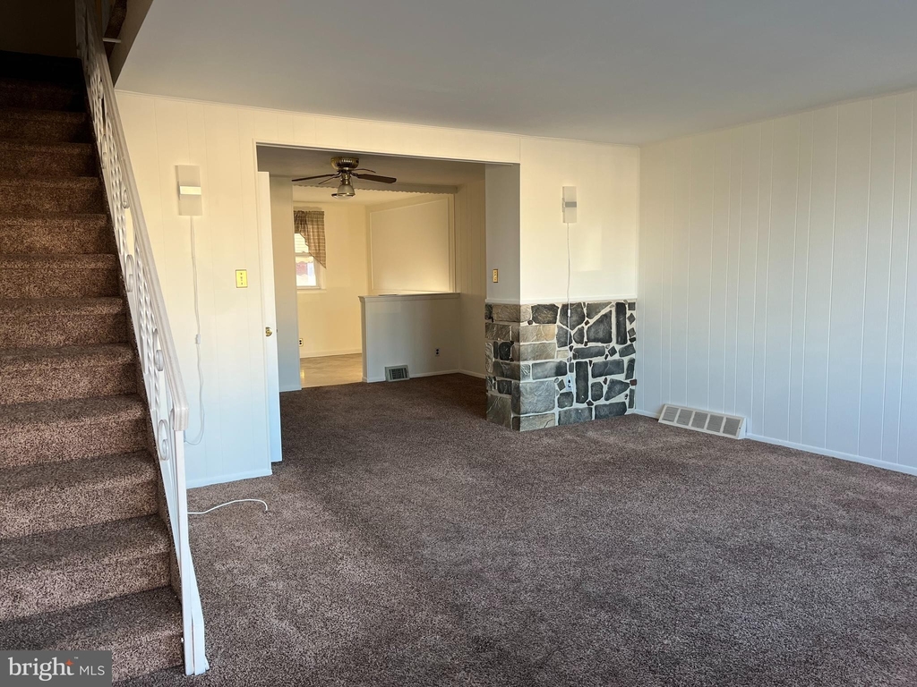 8765 Cottage Street - Photo 2