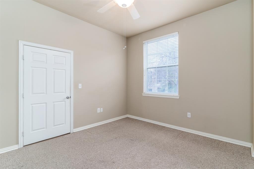 2305 Worthington Street - Photo 11