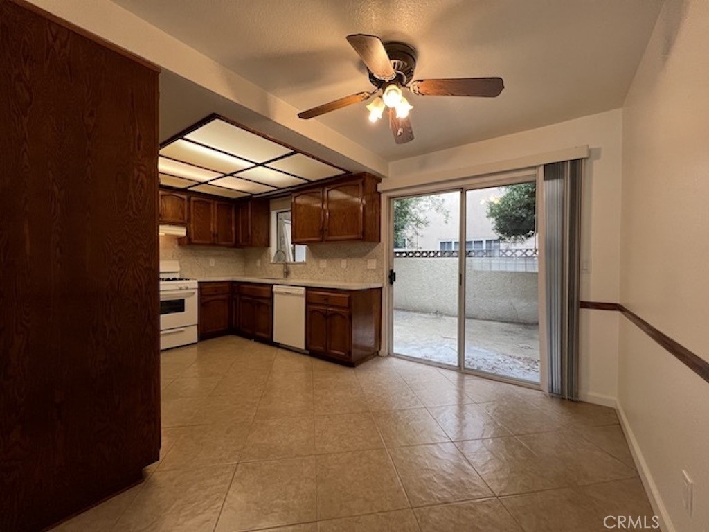 10521 Lakewood Boulevard - Photo 3