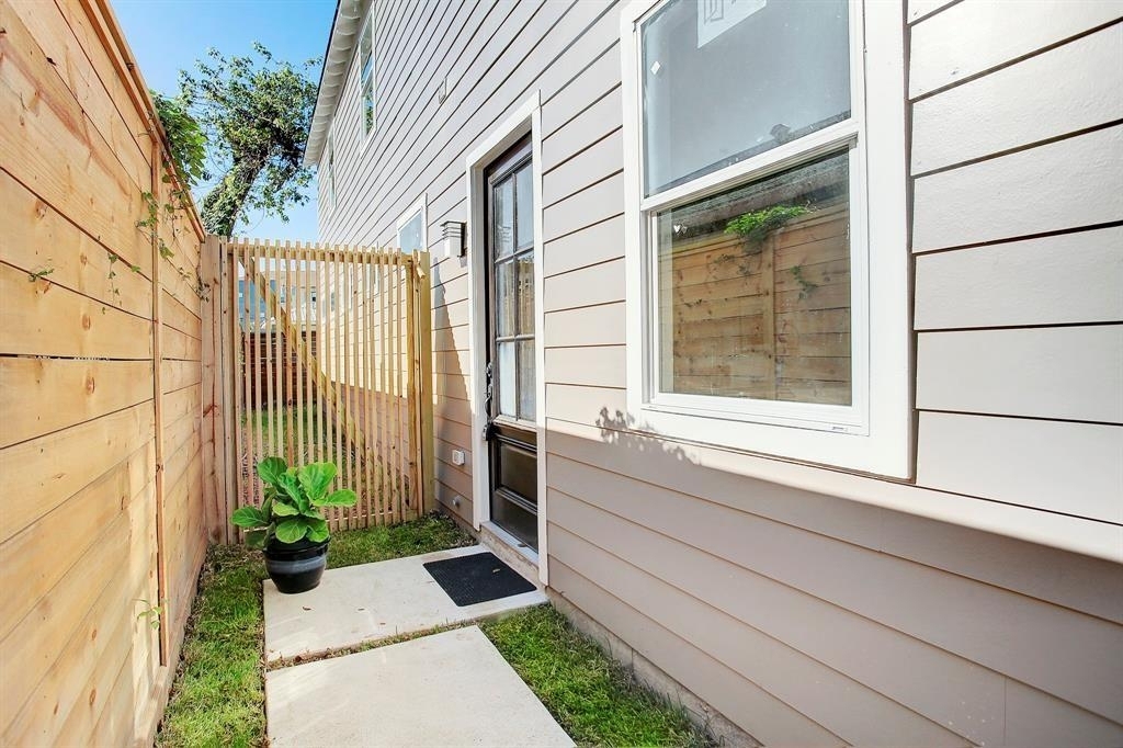 3903 Hain Street - Photo 3