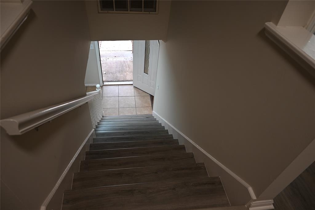 1522 Castlerock Drive - Photo 9