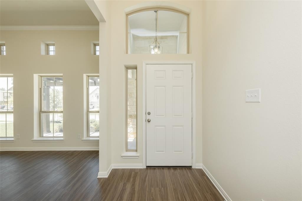 1545 Ancient Oak Lane - Photo 4