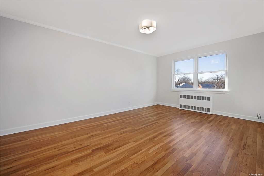 160-37 Willets Point Boulevard - Photo 10