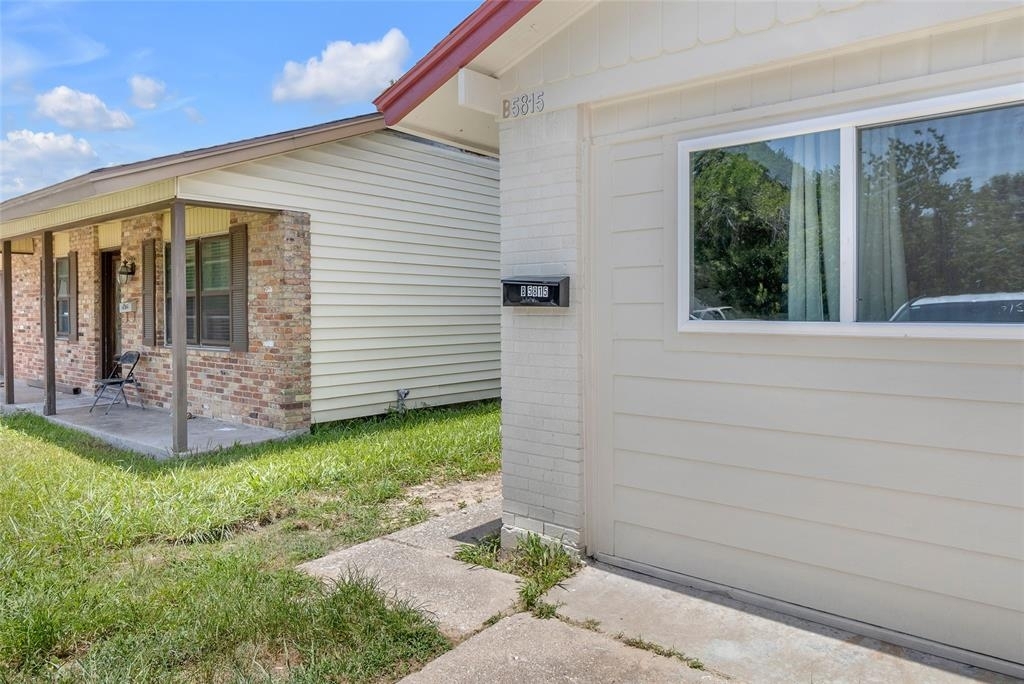 5815 Schevers Street - Photo 17