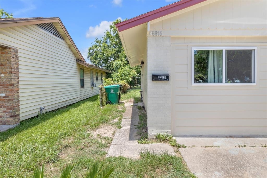 5815 Schevers Street - Photo 18