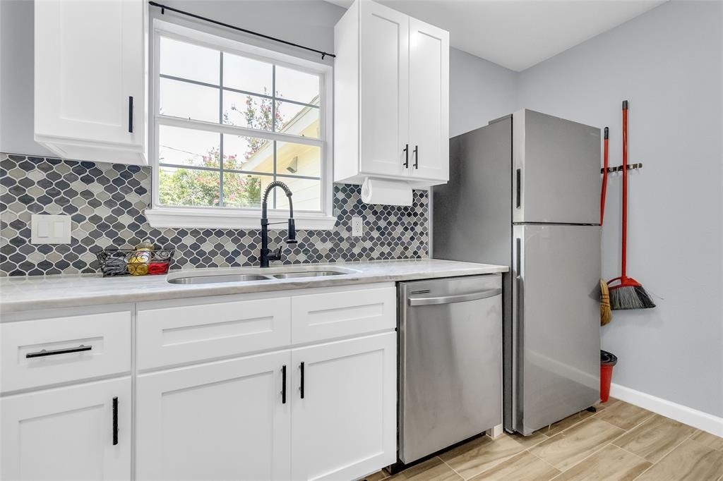 5815 Schevers Street - Photo 24