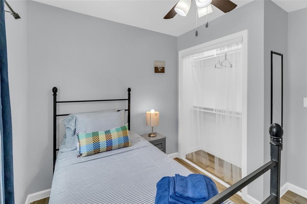 5815 Schevers Street - Photo 10