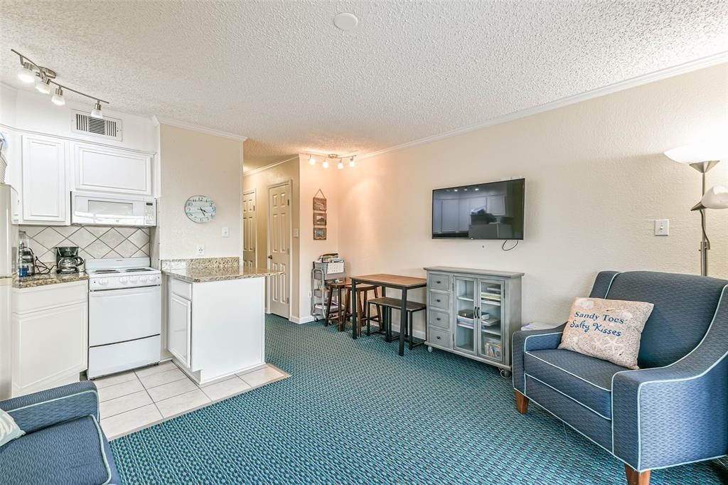 6102 Seawall Boulevard - Photo 11