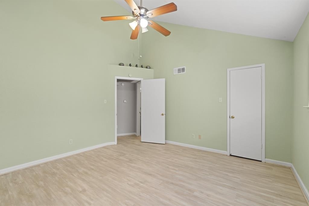 10811 Richmond Avenue - Photo 5