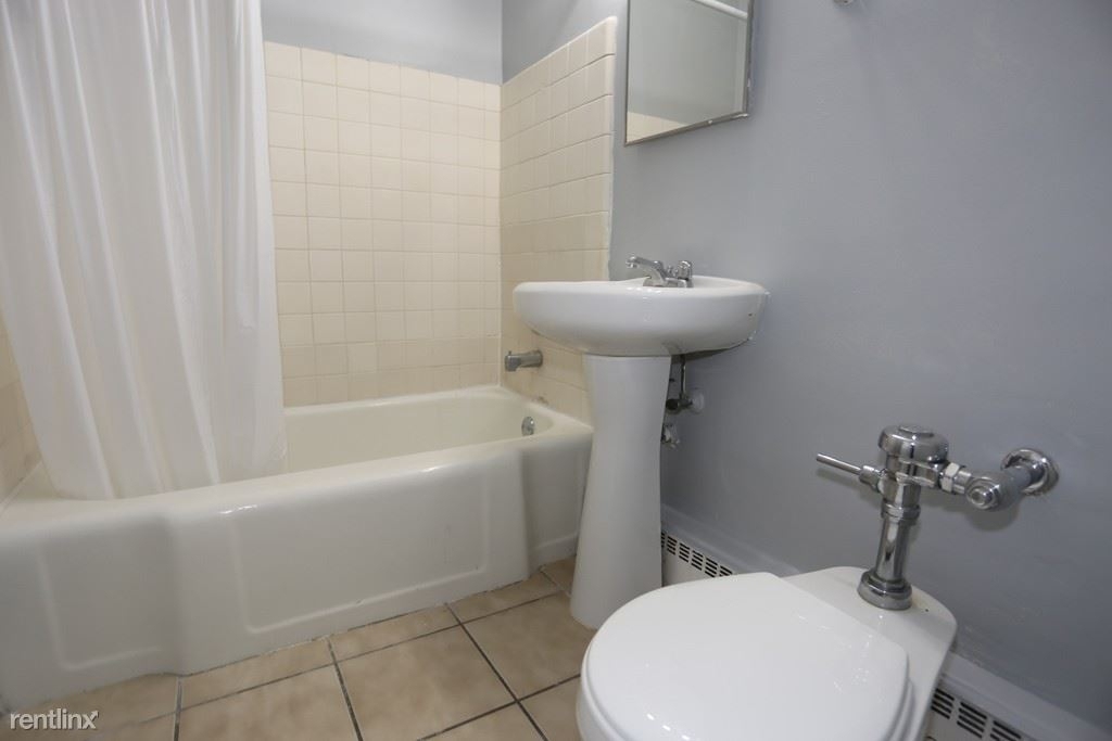 7333 N. Ridge, Unit A205 - Photo 13