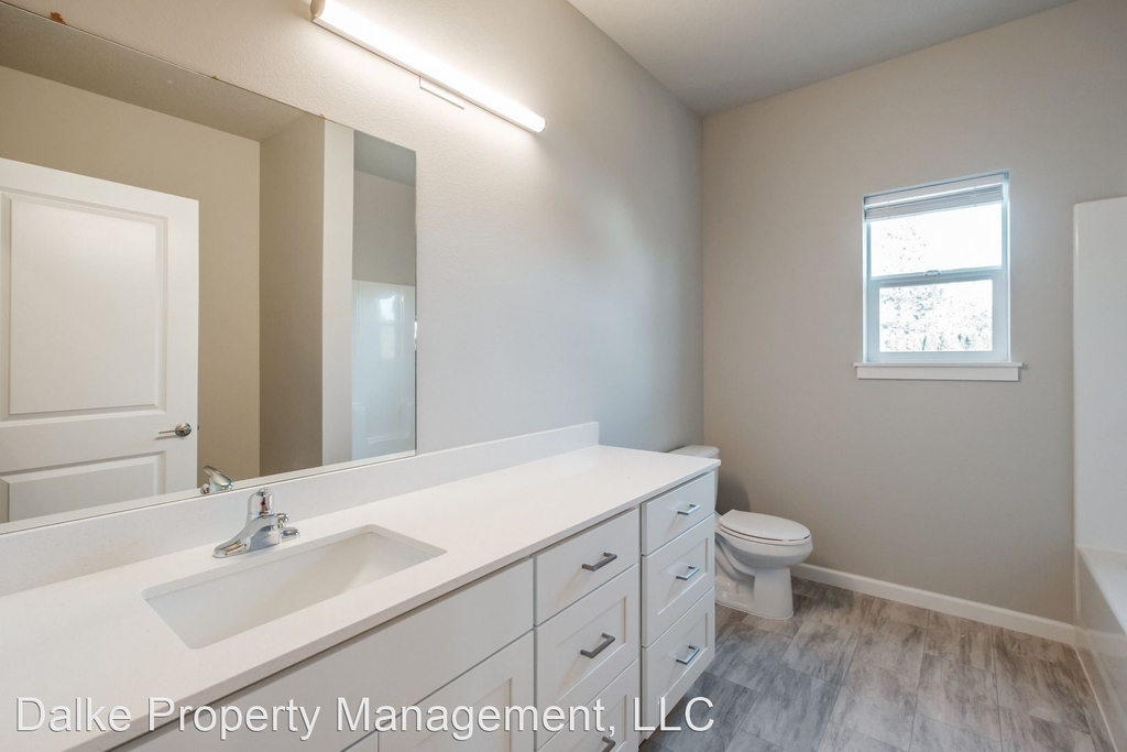 4125 Market St. Ne - Photo 10