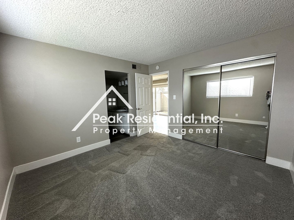 1025 35th Ave - Photo 11