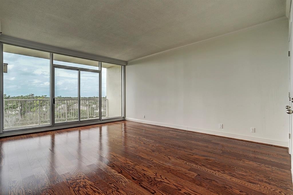 121 N Post Oak - Photo 11