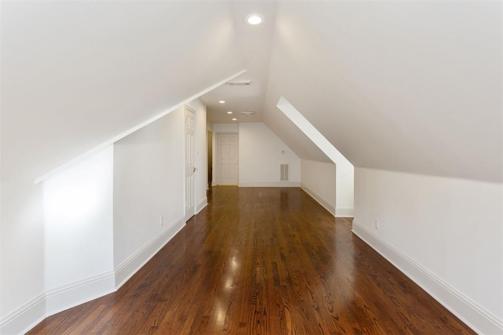 5124 Chevy Chase Drive - Photo 36
