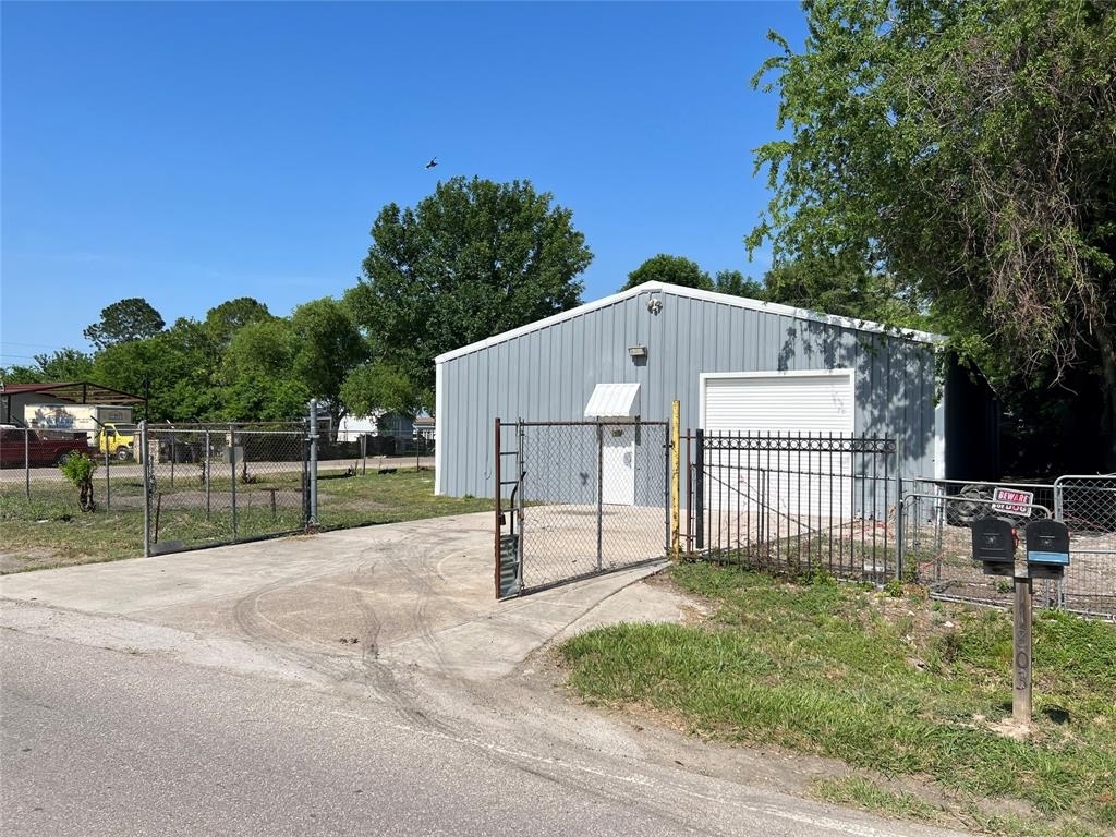 11803 Beeville Drive - Photo 48