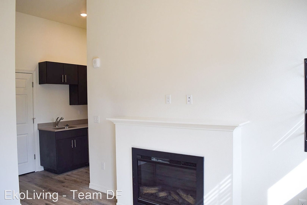 5120 N Lombard St - Photo 1