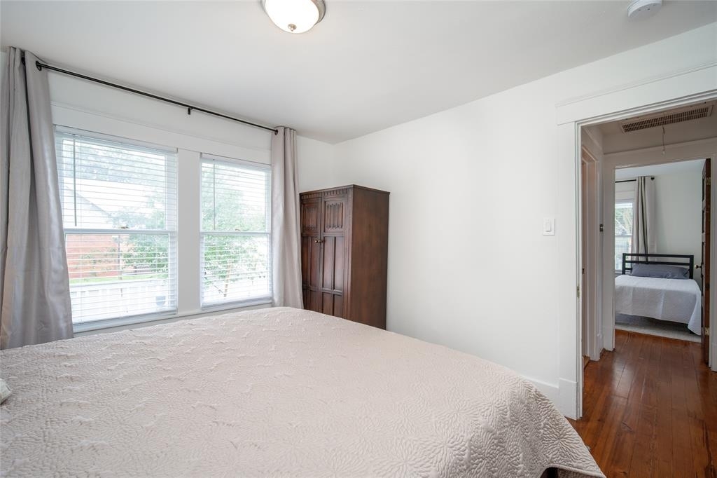 811 W 13th Street - Photo 24