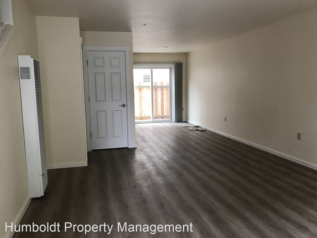 2750 Central Avenue - Photo 2