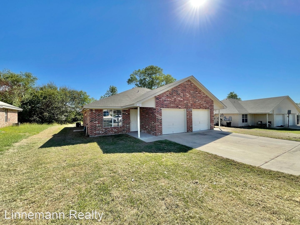 2205 Indian Trail - Photo 1