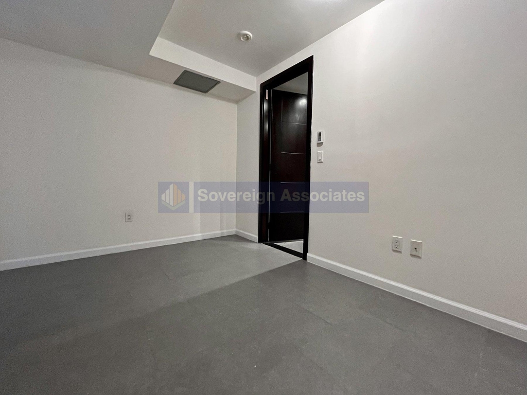 350 Manhattan Avenue - Photo 14