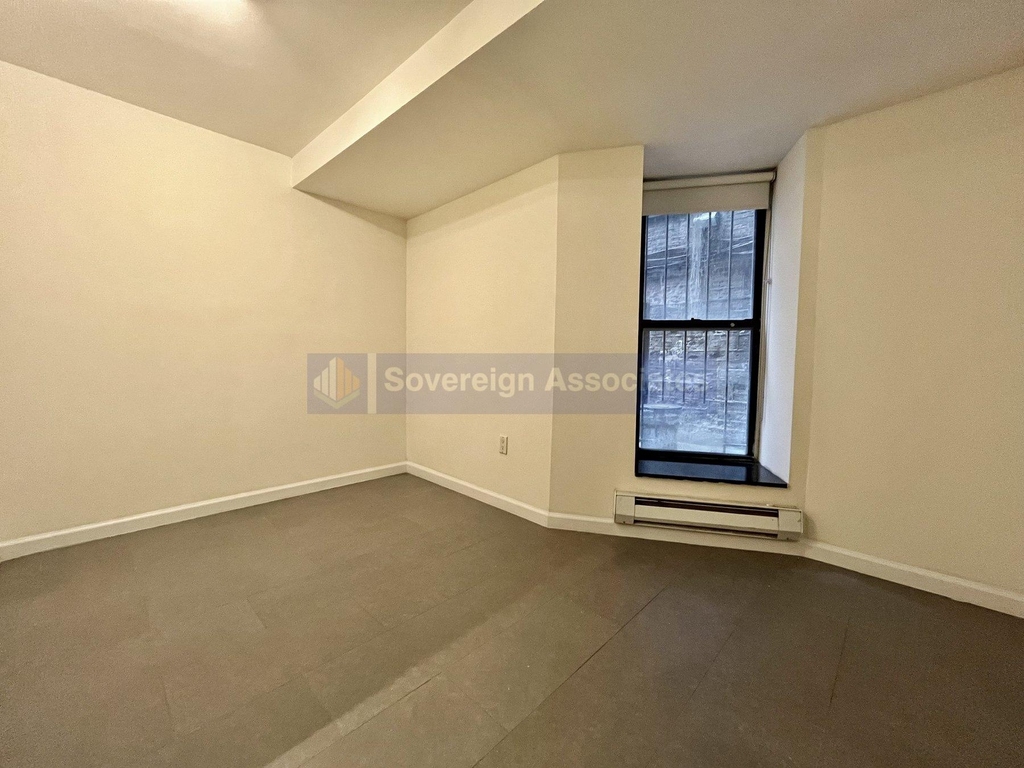 350 Manhattan Avenue - Photo 11