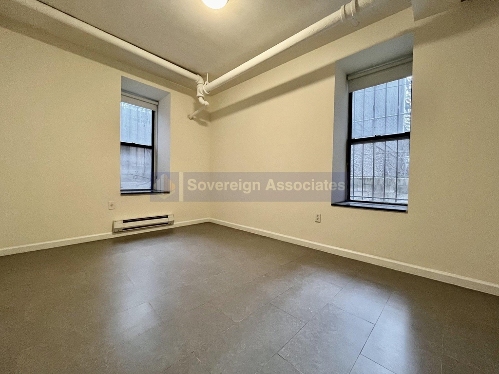 350 Manhattan Avenue - Photo 8