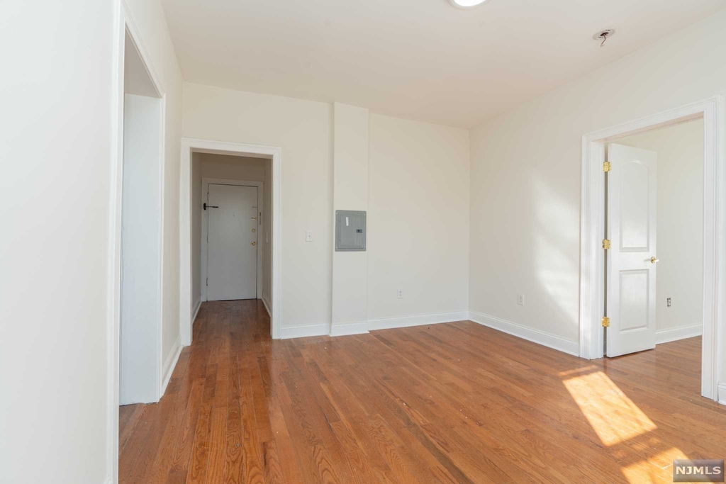 6404 Park Avenue - Photo 5