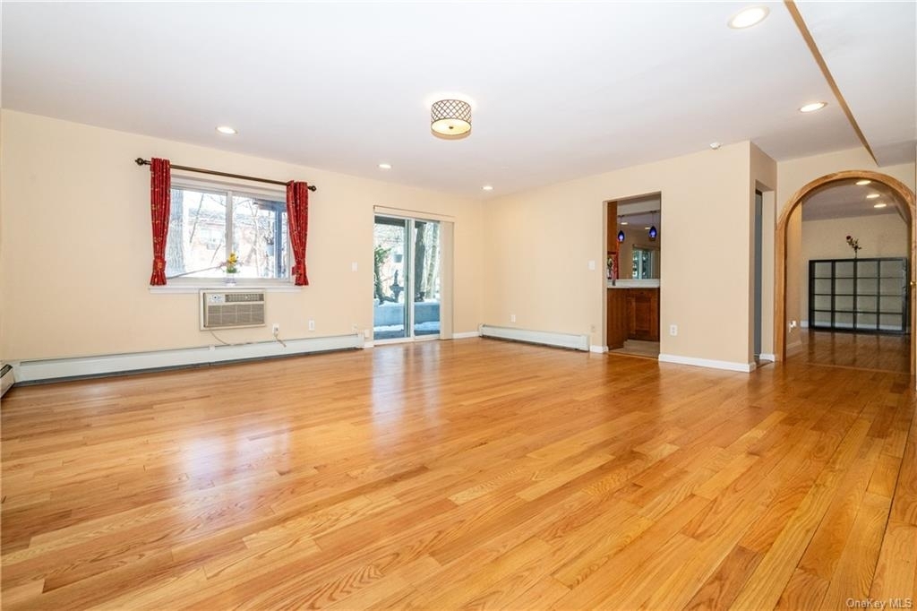 332 Central Park Avenue - Photo 5