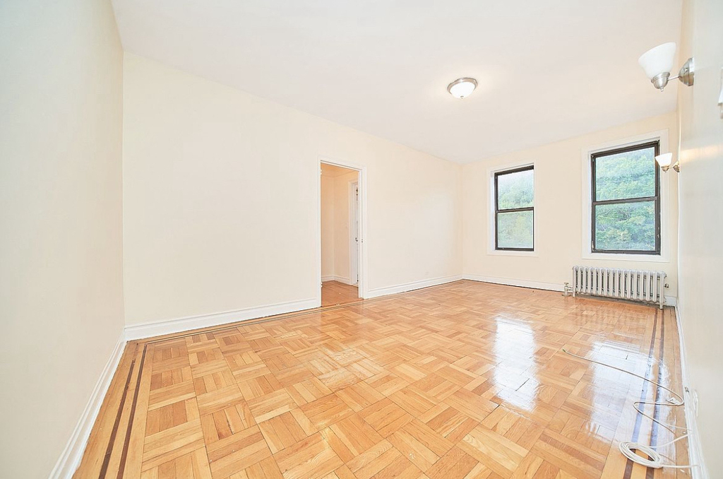 121 Seaman Avenue - Photo 4