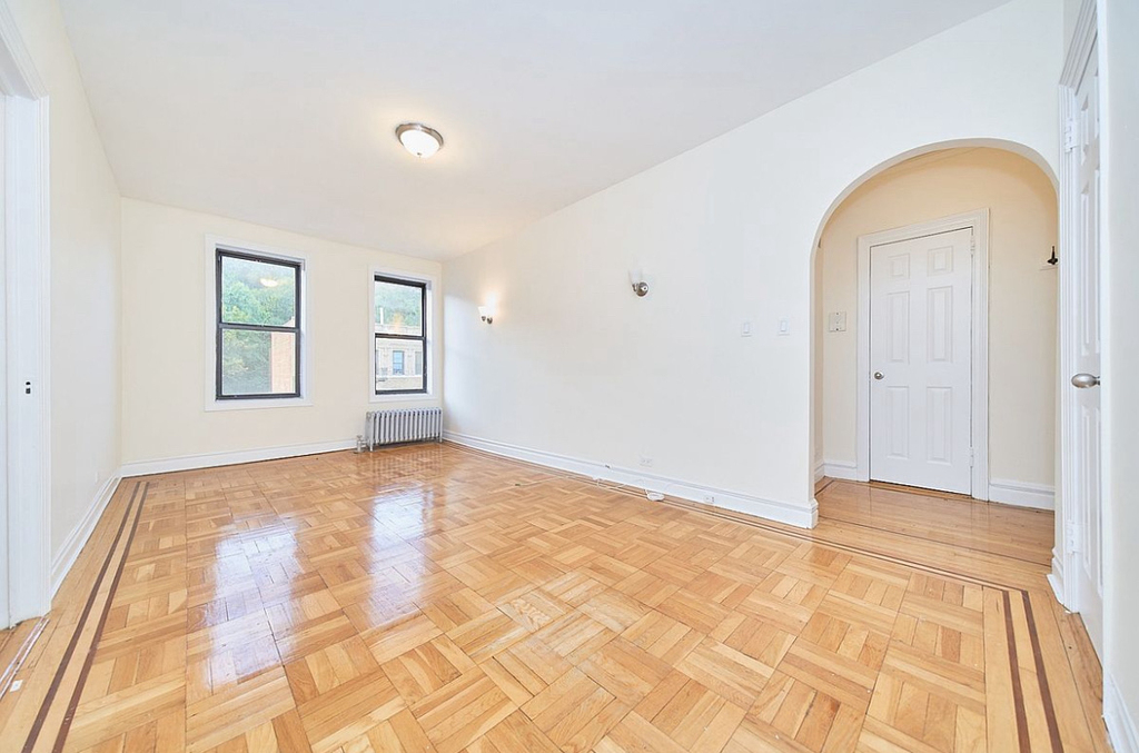 121 Seaman Avenue - Photo 5